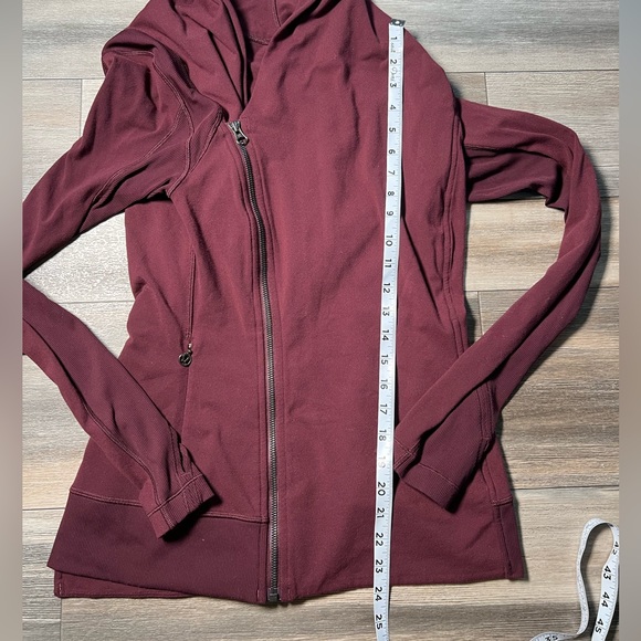 Lululemon Women Cute Sweater jacket- 8 - Picture 6 of 9